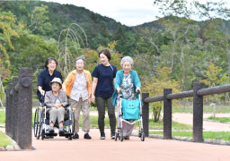 庭園の散歩は、毎日の日課です