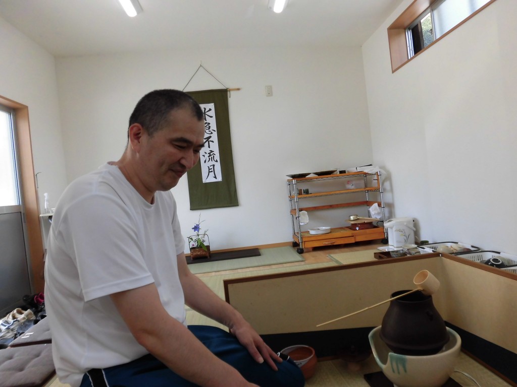 すかい寮 7月「わさび」と「からし」茶道教室