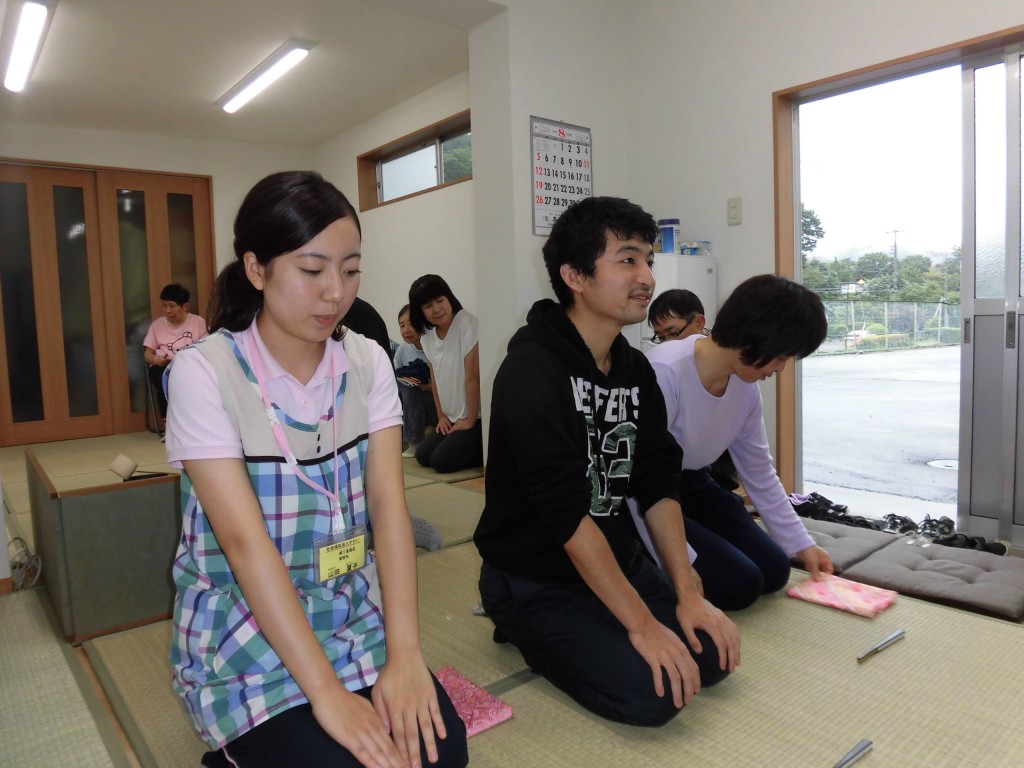すかい寮 9月「わさび」と「からし」の茶道教室