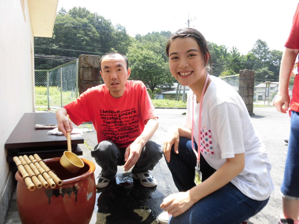 すかい寮 8月「わさび」と「からし」の茶道教室