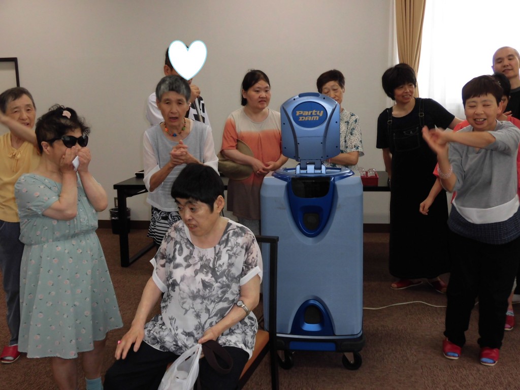 すかい寮 夏の食事会とカラオケ